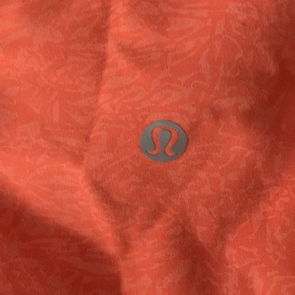 Lululemon shorts - Picture 3 of 9